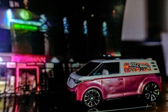 Hot Wheels-VW ID Butt Bomb