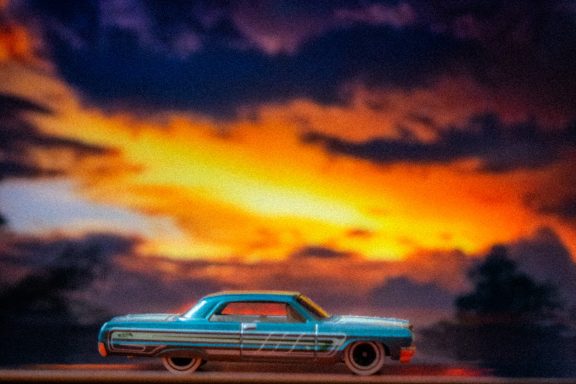 Hot Wheels-`64 Impala